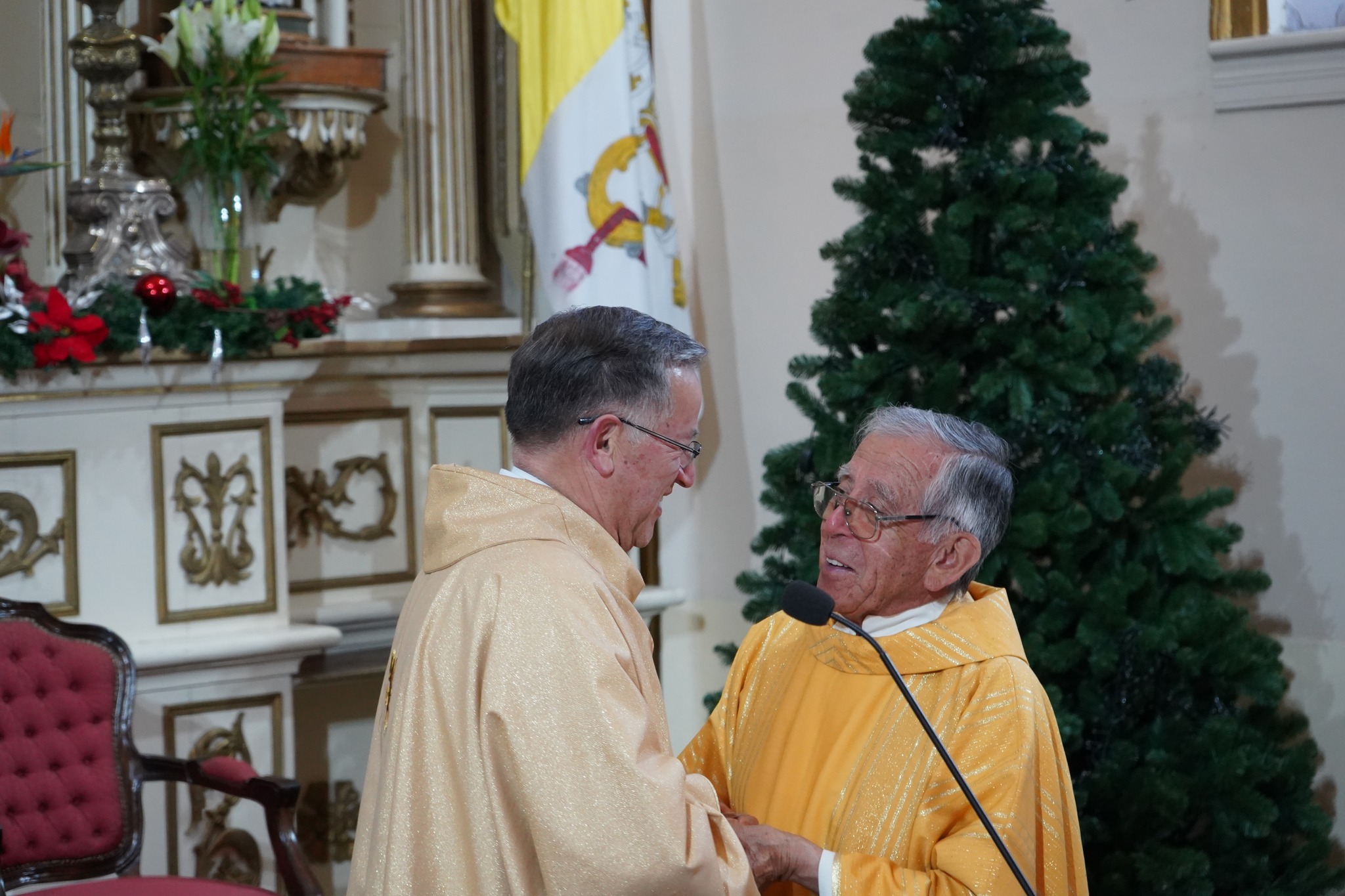 Galería de imágenes de 50 años de ordenación sacerdotal celebraron P. Eduardo Huerta y el P. Haroldo Zepeda
