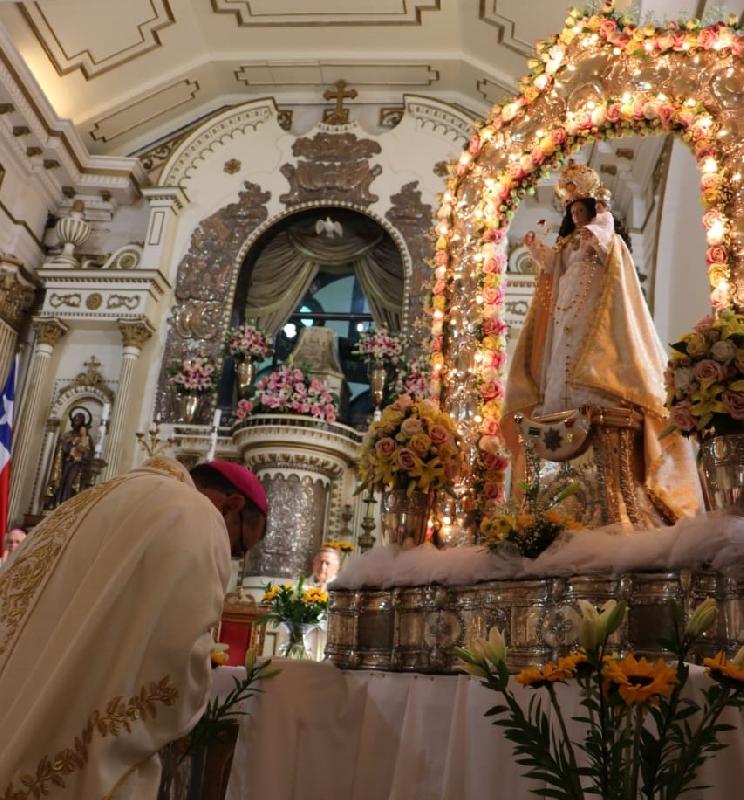 Galería de imágenes de Mons. Enrique Balzán Caruana encomienda su episcopado a la “Chinita de Andacollo”