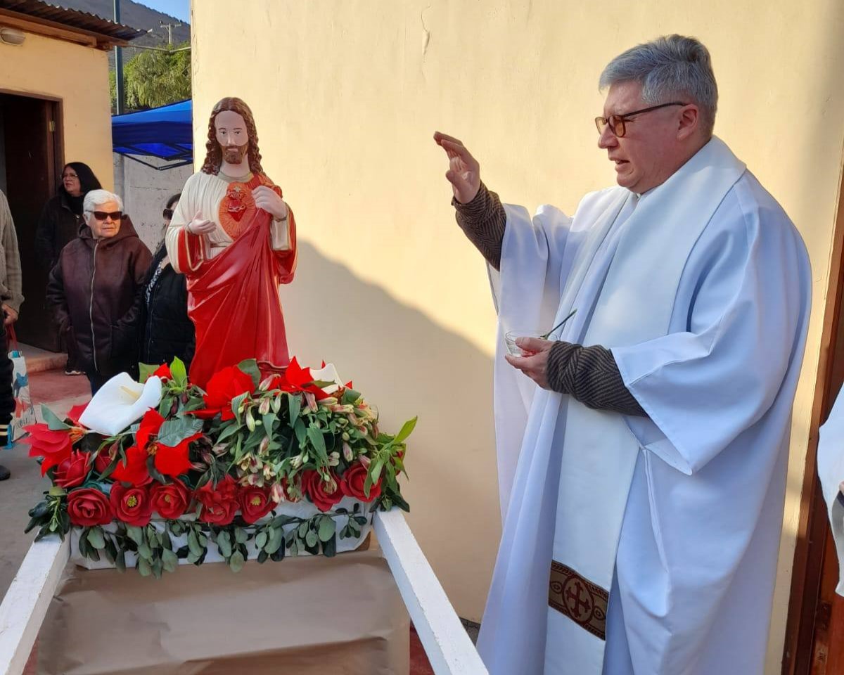Galería de imágenes de Comunidad de Islón celebró su fiesta patronal en honor al Sagrado Corazón de Jesús