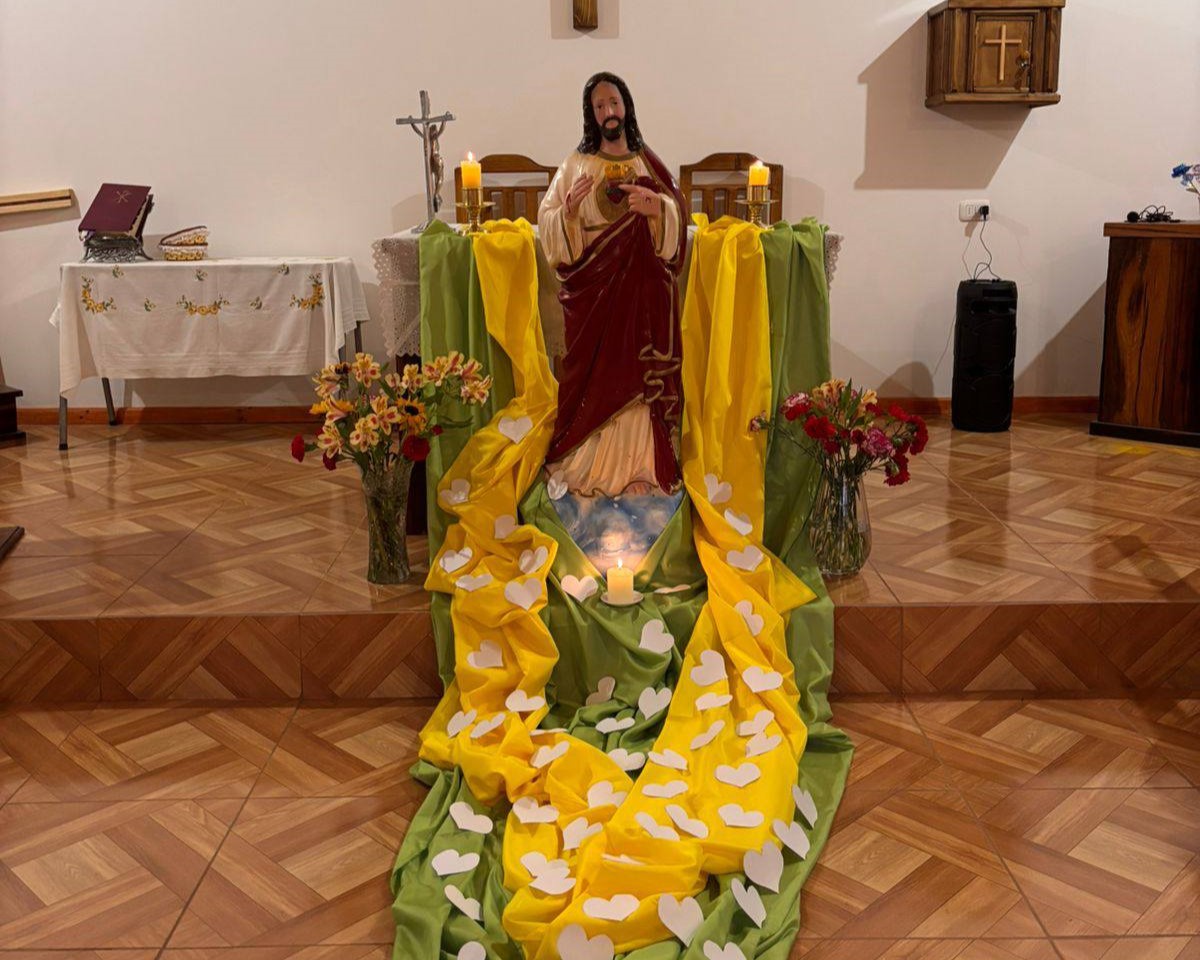Galería de imágenes de Comunidad de Islón celebró su fiesta patronal en honor al Sagrado Corazón de Jesús