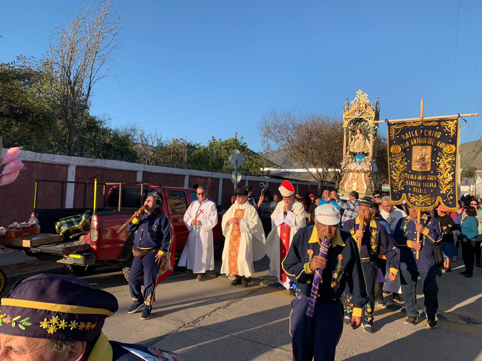 Peregrinos llegan a Sotaquí para adorar a “El Niño Dios”