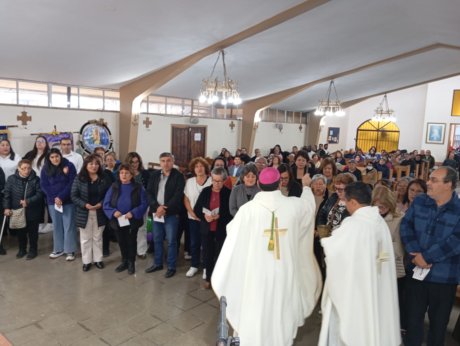 Galería de imágenes de Comunidad de la parroquia “Cristo Resucitado” celebró con alegría su fiesta patronal 