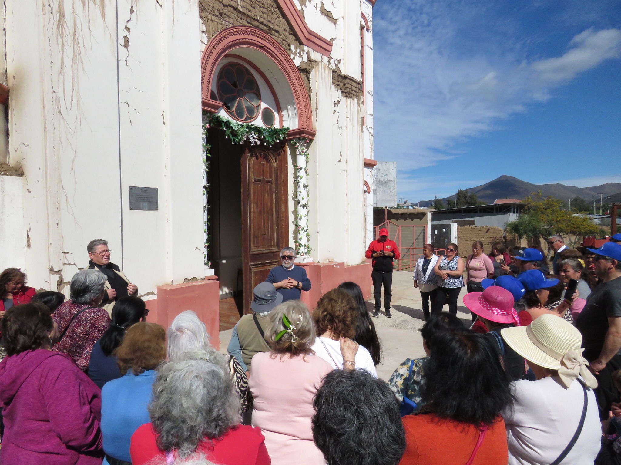 Galería de imágenes de “San Juan Evangelista” de La Serena celebra su 114° aniversario con peregrinación al Santuario “El Niño Dios” de Sotaquí