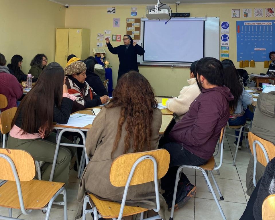 Consejo de Prevención de Abusos entrega valiosa formación al Colegio “Santa María del Refugio”