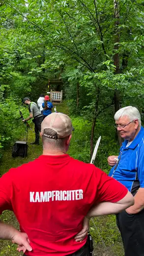 Schützen und Kampfrichter bei der Landesmeisterschaft Feldbogen 2026 in Wolfsburg.