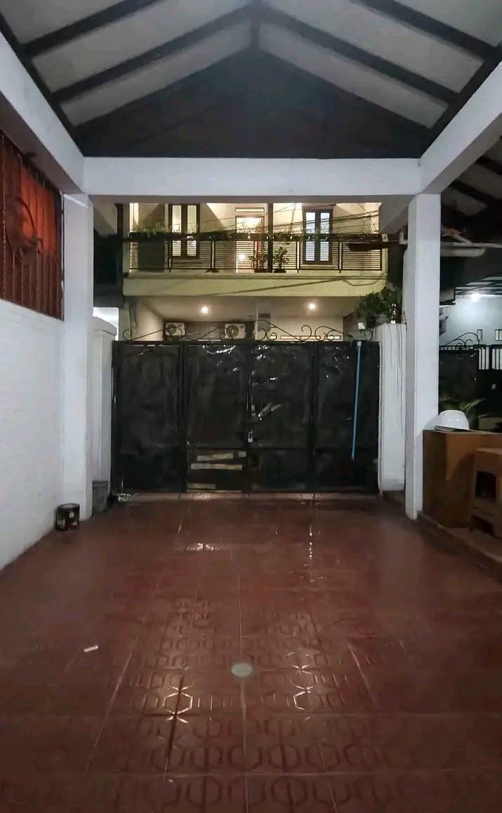 Rumah Second Jakarta Timur