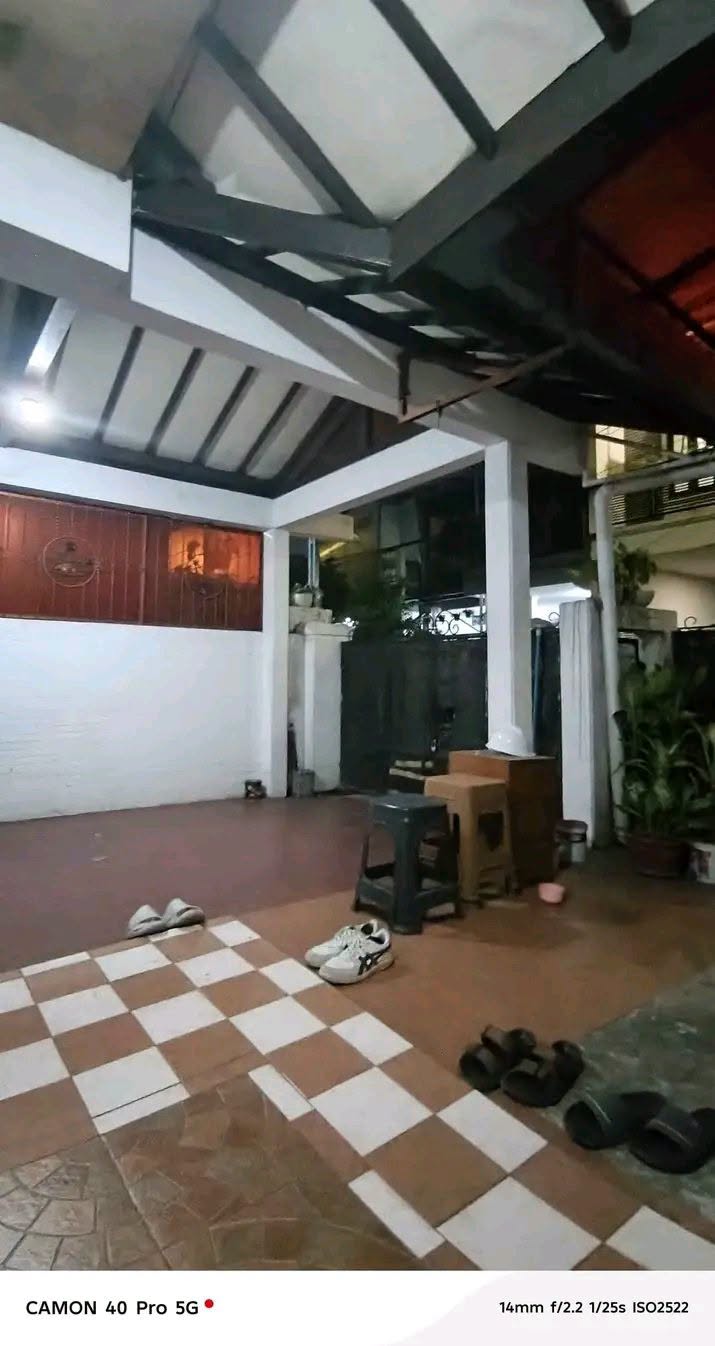 Rumah Second Jakarta Timur