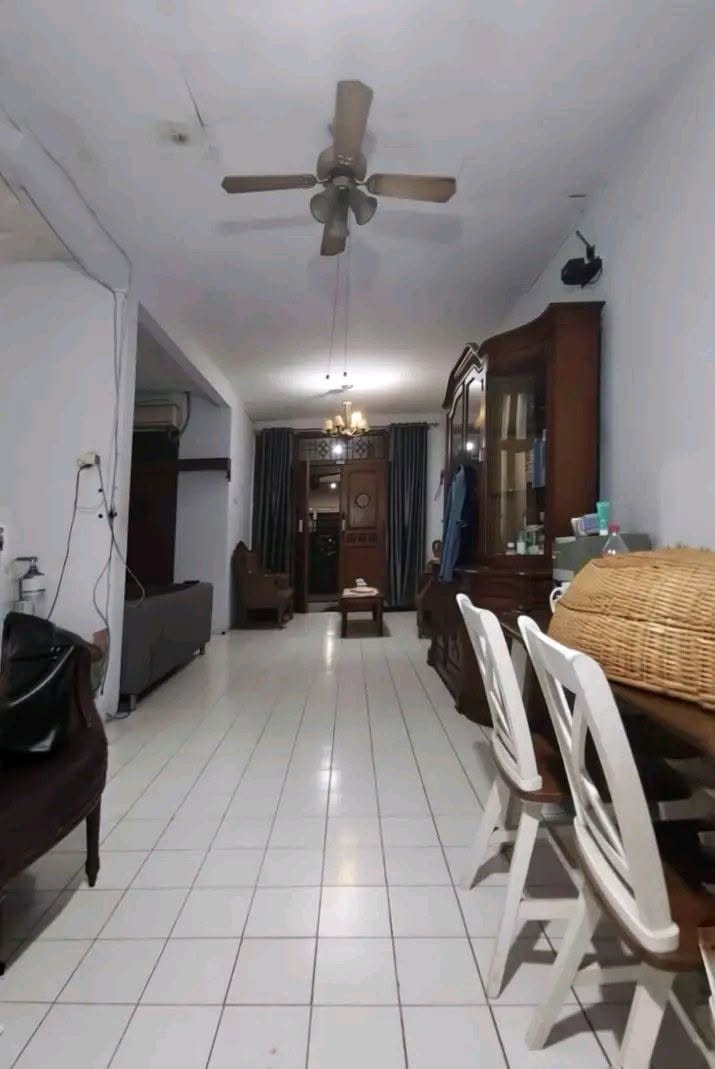 Rumah Second Jakarta Timur