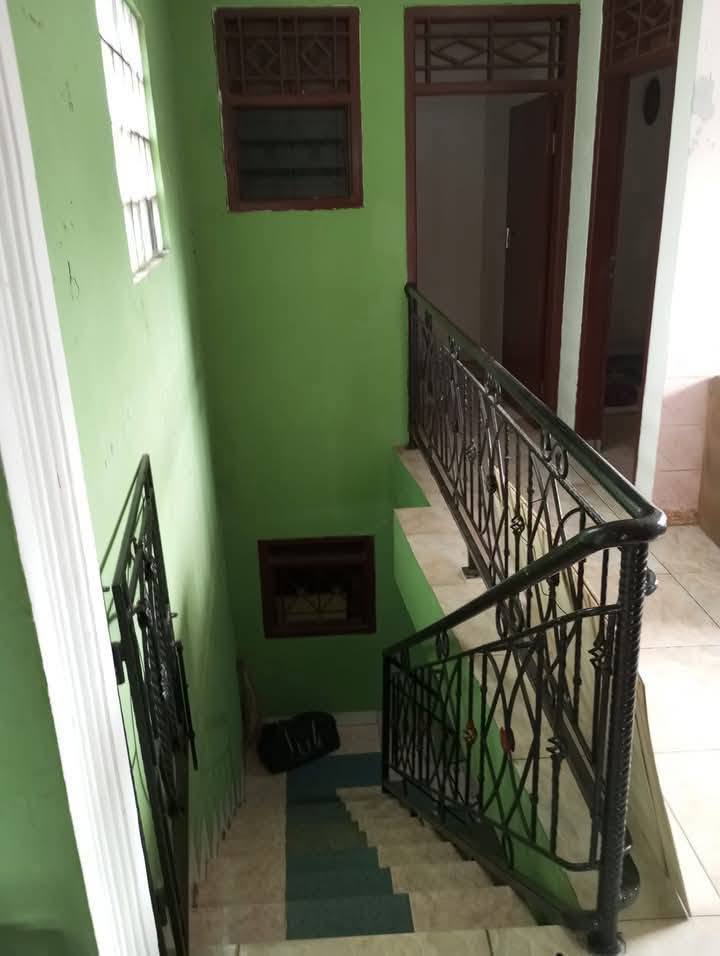 Rumah Second Jakarta Timur