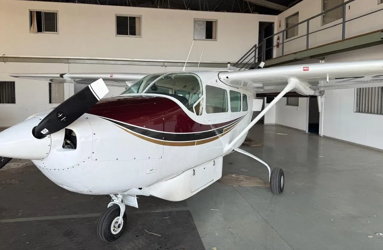 1965 Cessna 337 Super Sky Master, photo 2