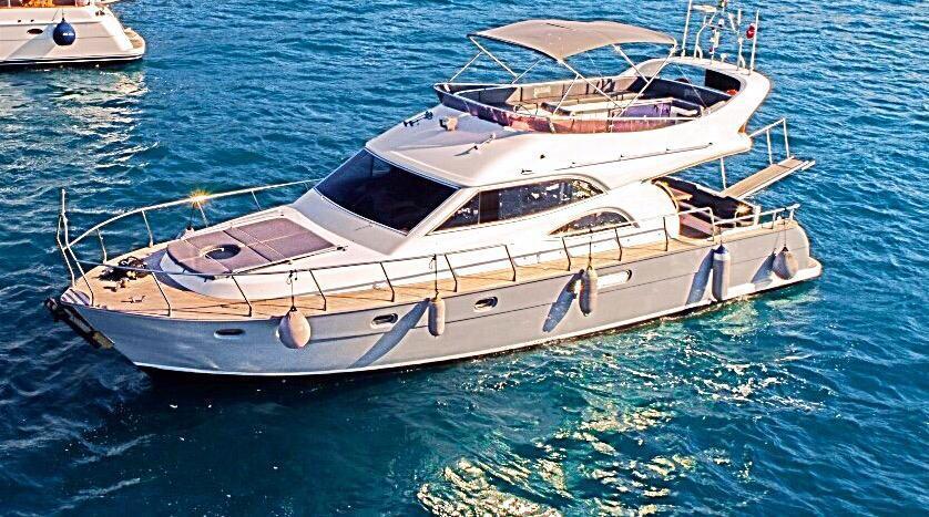 Mavi Rüzgar — Azimut 62