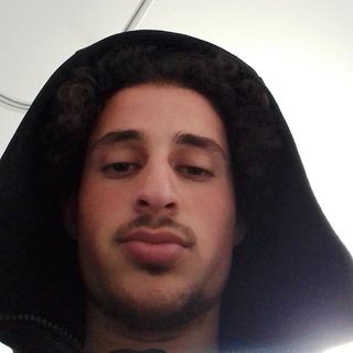 NGL profile picture for @mome_awad