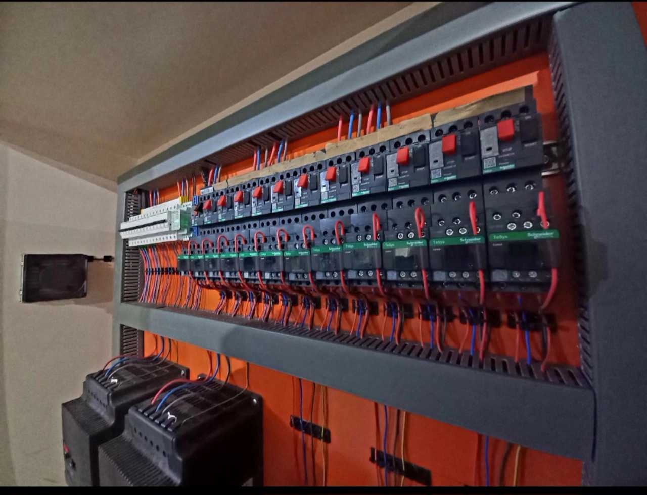 Electrical Technician (Specialist Control panel) Auto Electrical Service gallery photo 2 serving Matn District, Lebanon