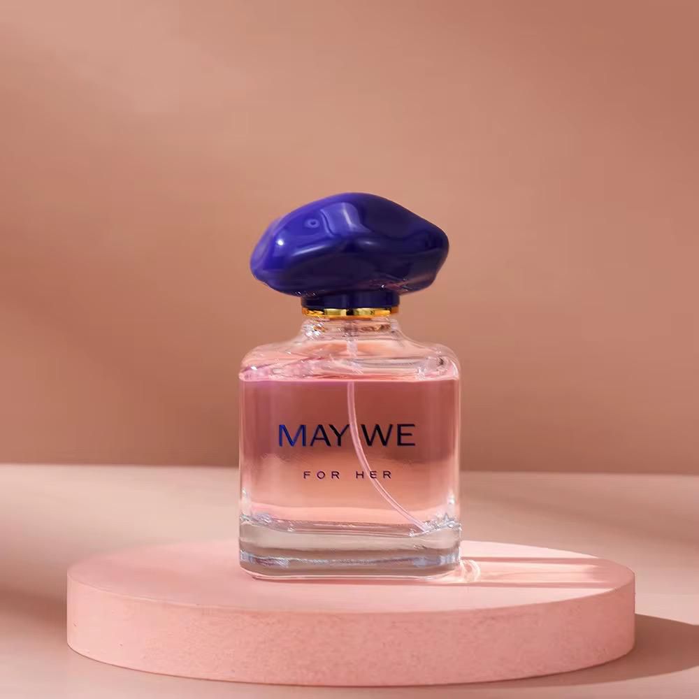 Parfum pour femme de la marque Lovali,