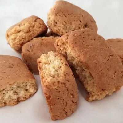 Biscotti siciliani alle mandorle: Il dolce tradizionale croccante e morbido