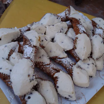 Cannoli siciliani: Un capolavoro della tradizione dDolciaria