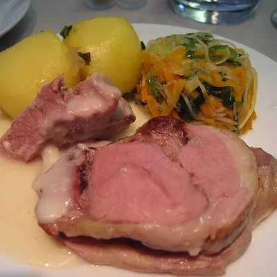 Cosciotto di agnello al forno, un classico della tradizione pasquale