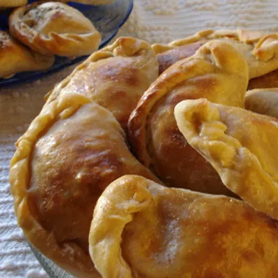 Cuḍḍuruni con il cavolfiore: Una delizia siciliana da forno