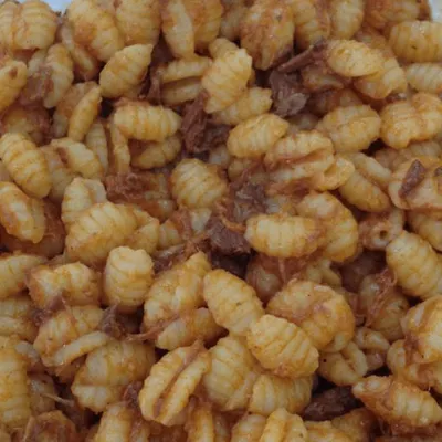 Pasta col ragù di pecora, un piatto siciliano dai sapori intensi