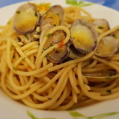 Pasta con le vongole: il grande classico del mare siciliano