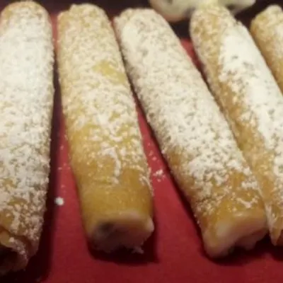 Sigarette dolci (surprise): croccanti cialde siciliane ripiene di ricotta