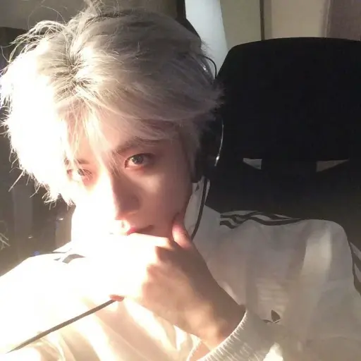 Ảnh đại diện Yoon Hajun (윤하준)