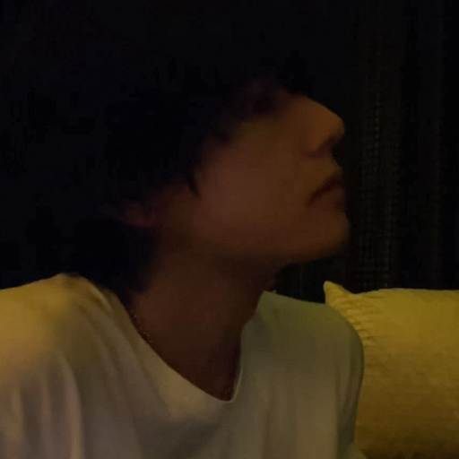 Ảnh đại diện Kim Taehyung