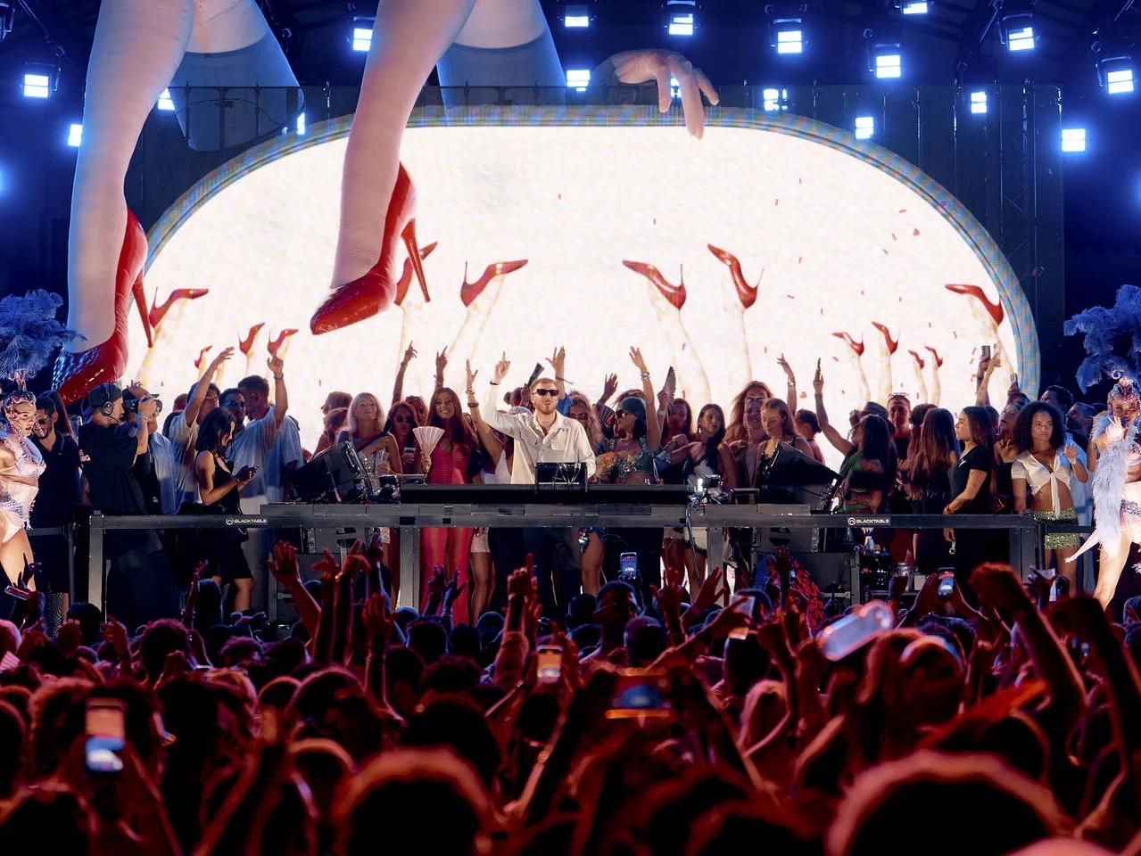 HUGEL brings Make The Girls Dance to Ushuaïa Ibiza