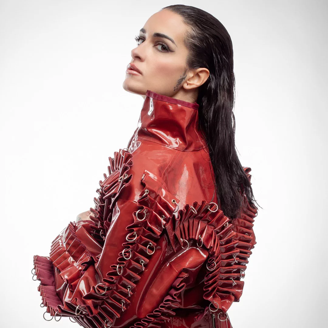 Take Over: Hardhell mit Luxi Villar im Industrial Copera