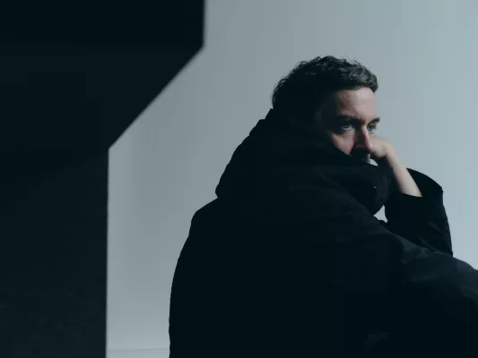 Bonobo präsentiert Distance In Static im Cirque Royal Brüssel