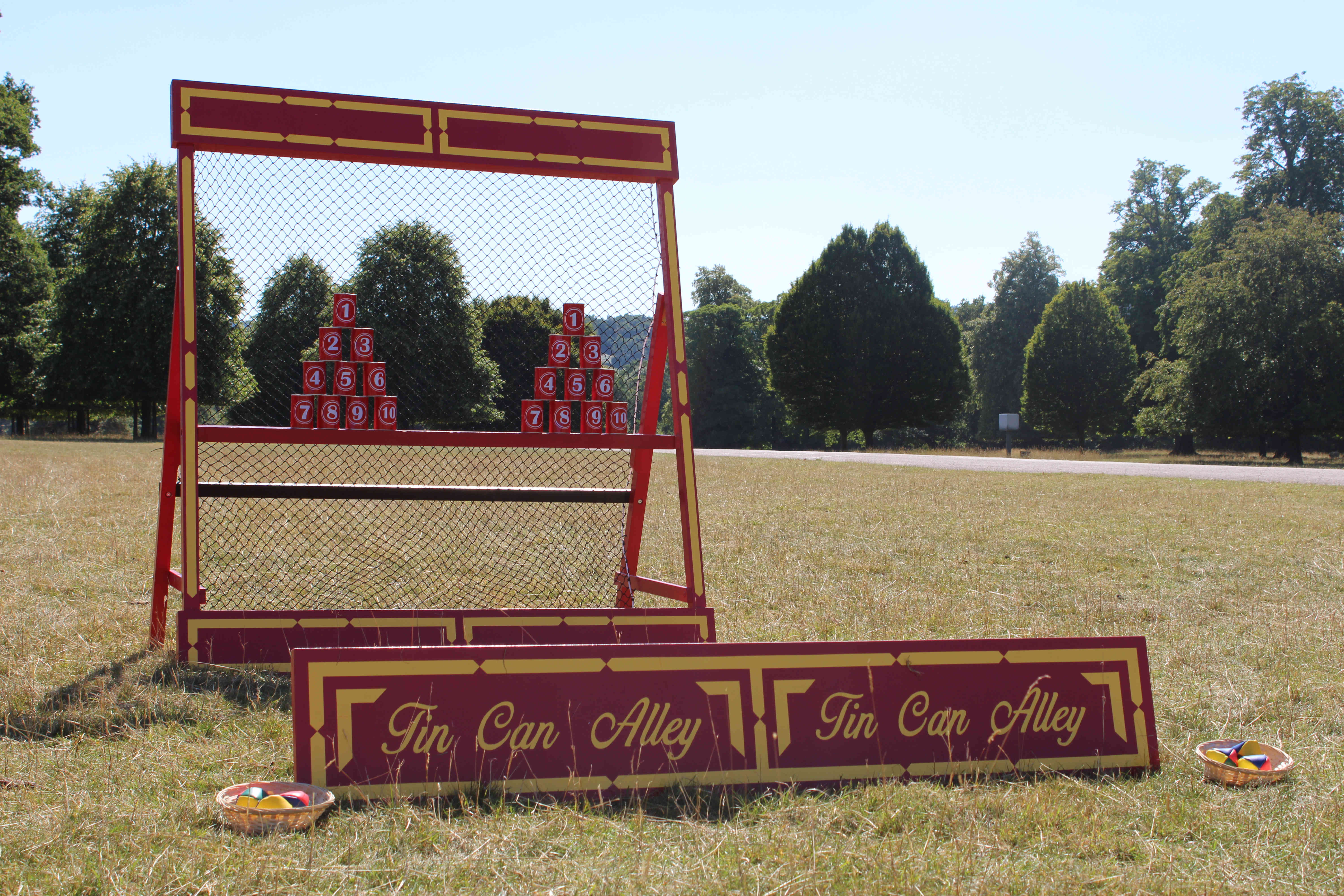 tin-can-alley-carnival-game-east-midlands-hire_2.jpg