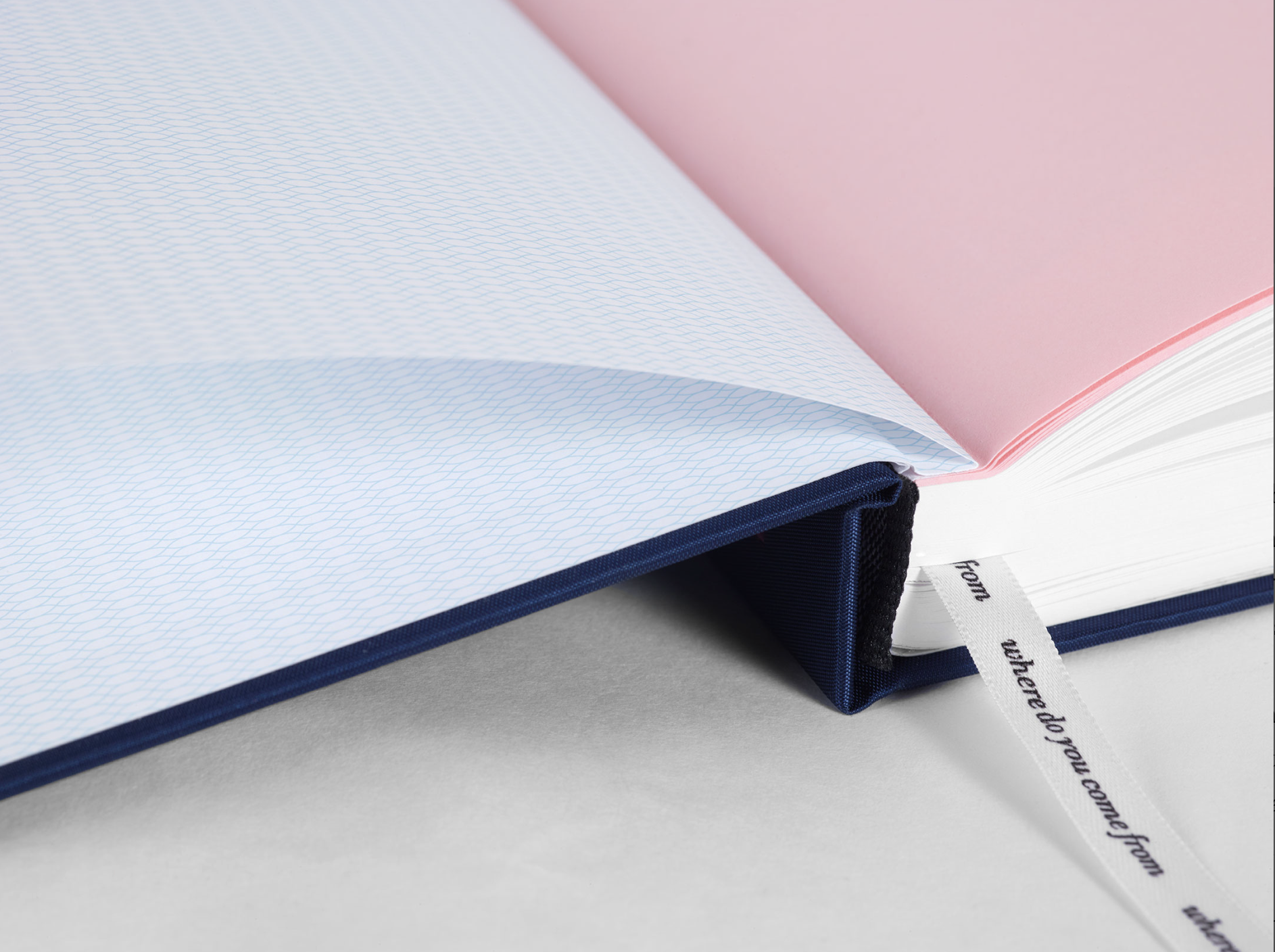 Reading group Close Readings: LOVING OTHERS, OTHERING LOVE