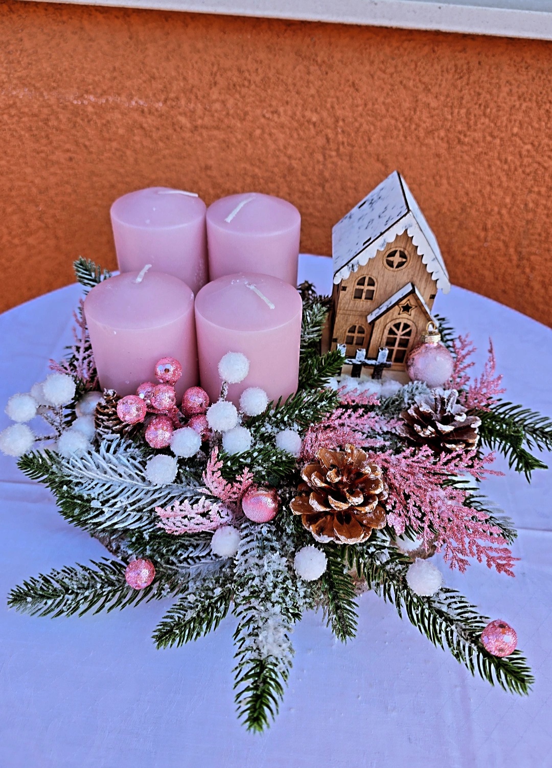 Snježni san – adventski vijenac za stol