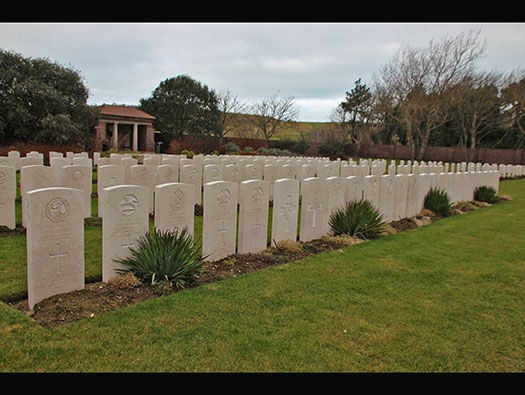 Les Baraques Military Cemetery CWGC