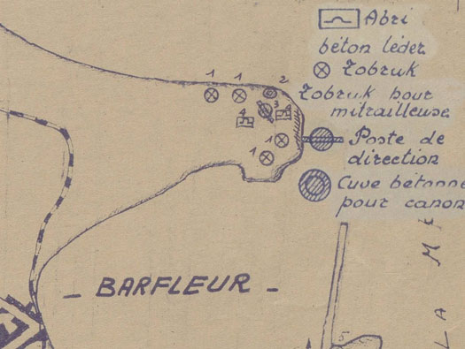 StP122 Barfleur rive gauche du port