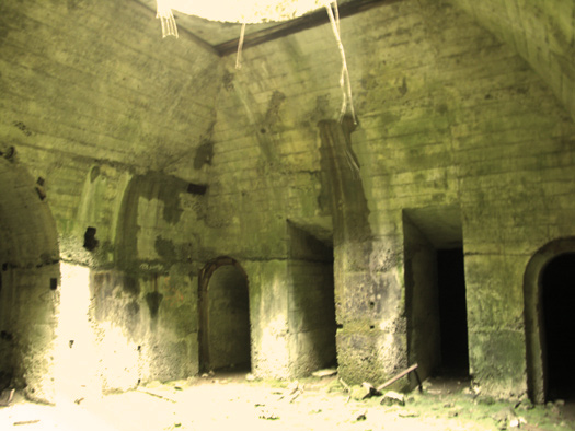 Française Tourville (Souterrain)
