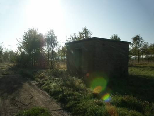 Pump house at RAF Bibury is the same type that was here.