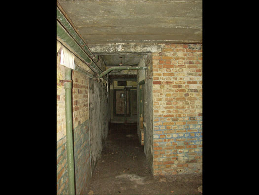 RAF Long Newnton, Decontamination Building