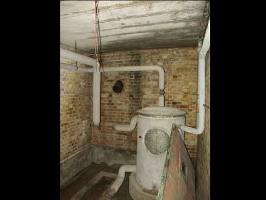 RAF Long Newnton, Decontamination Building