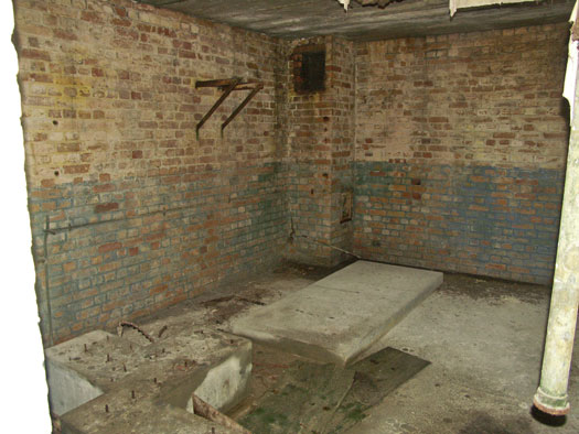 RAF Long Newnton, Decontamination Building