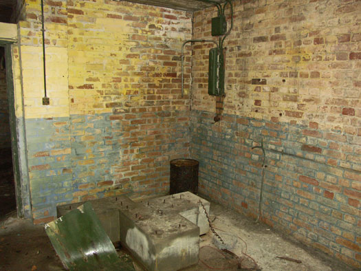 RAF Long Newnton, Decontamination Building