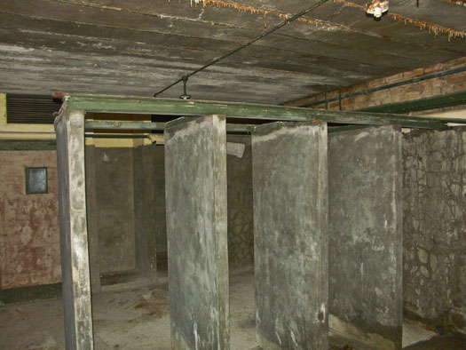 RAF Long Newnton, Decontamination Building