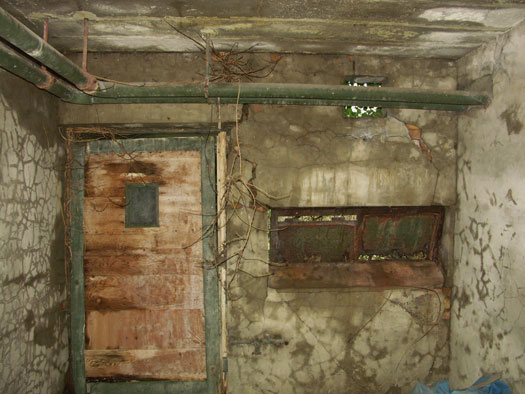 RAF Long Newnton, Decontamination Building