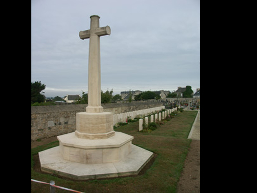 Plouescat Communal  Cemetery CWGC