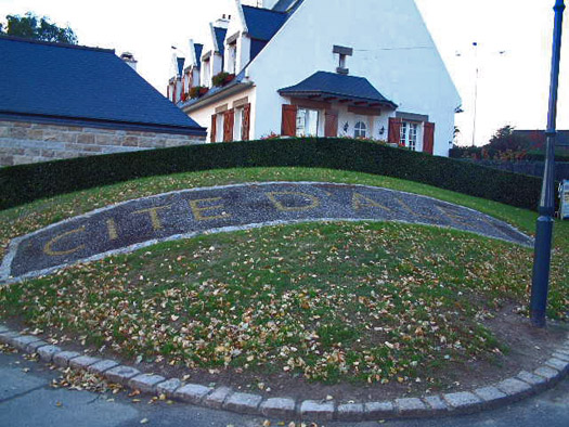 Ra230 Fort de la Cite d'Aleth. inside the wall.