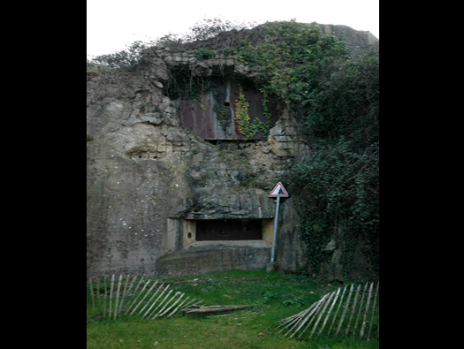 Ra230 Fort de la Cite d'Aleth. Outside the wall.