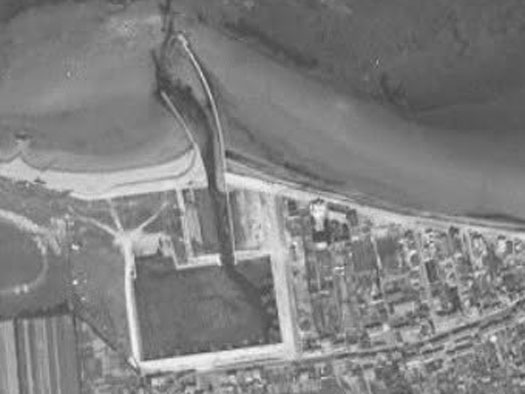 Grandcamp harbour defence