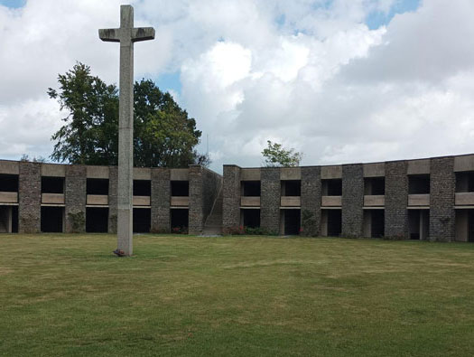 German cemetery Mont-de Huisnes