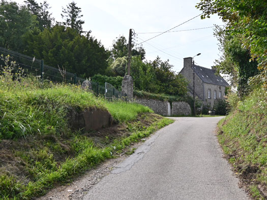Wn28 
  Quettehou ville +
Quettehou Allée de L'Église Batterie