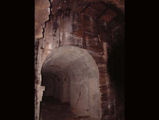 Castel Vendon,  Batterie Française Tourville, (Souterrain).